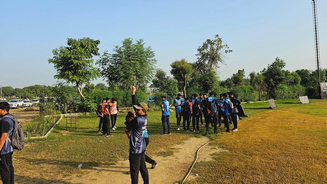 Teams Warming Up and Making Strategies